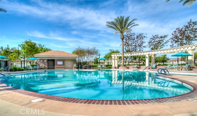 Detail Gallery Image 40 of 44 For 331 Hollyhill Dr, Bakersfield,  CA 93312 - 3 Beds | 2 Baths