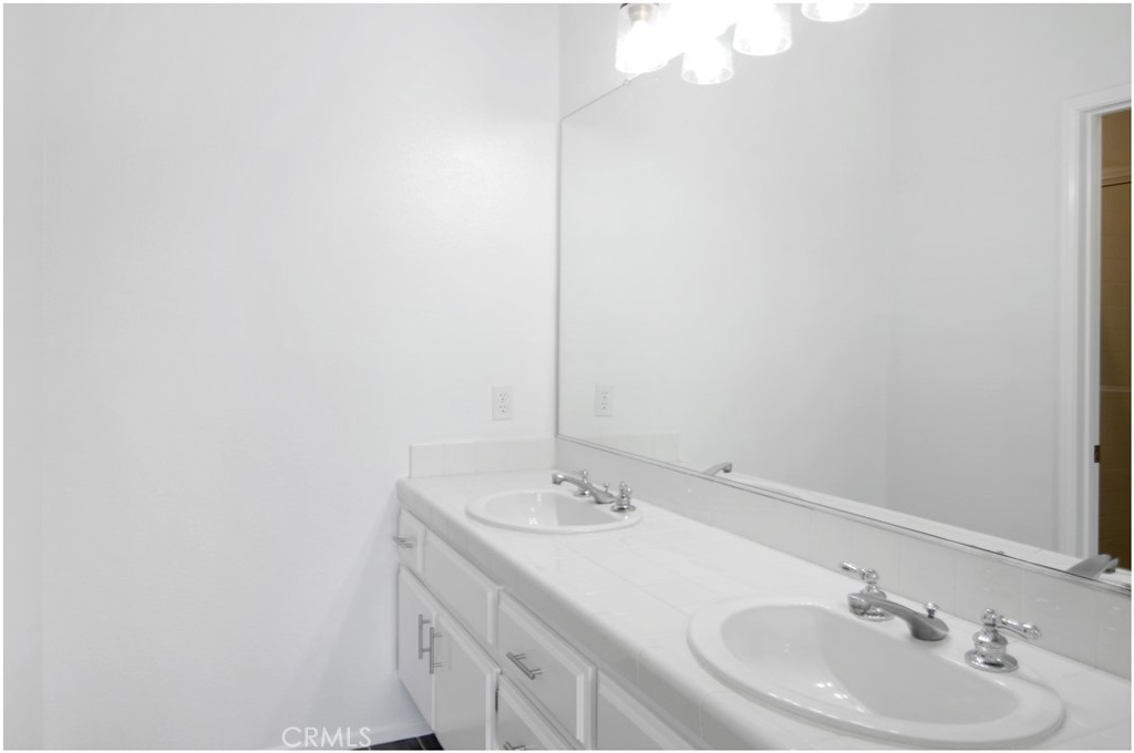 MLS #OC25230660 image #9