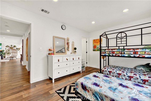 2218 S Linda Way, Santa Ana CA: https://media.crmls.org/medias/1603c495-b25b-43e5-99a2-c8de709d2ef2.jpg