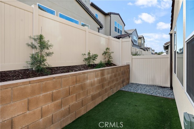 Detail Gallery Image 24 of 36 For 4033 Spring Haven Lane, Corona,  CA 92883 - 3 Beds | 2/1 Baths