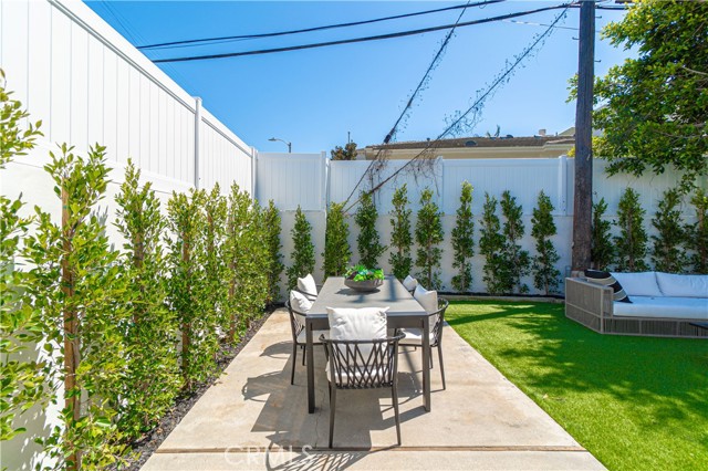 Detail Gallery Image 42 of 46 For 1122 Berkeley Dr, Marina Del Rey,  CA 90292 - 3 Beds | 2 Baths