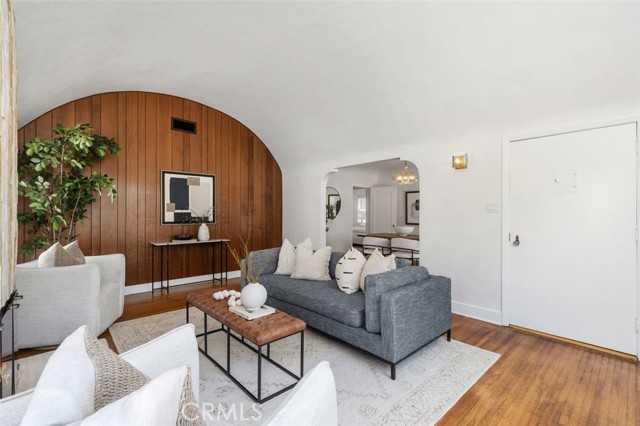 2340 Camden Avenue, Los Angeles CA: https://media.crmls.org/medias/1604c1e9-8a53-4198-9202-ef8e1750eb02.jpg