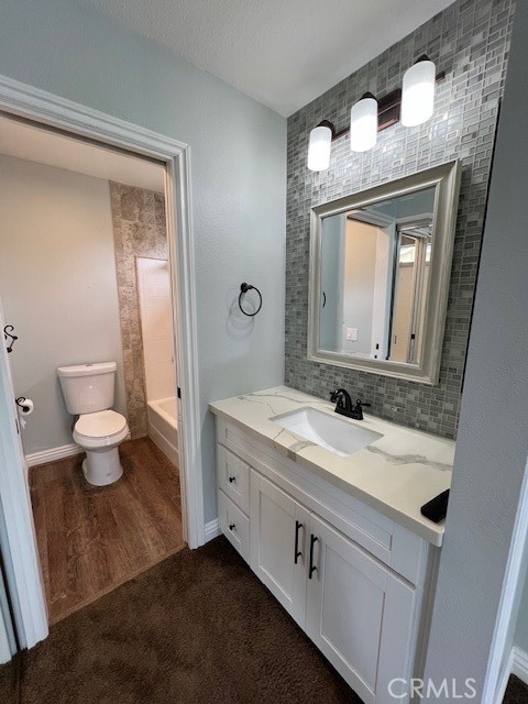 2015 Lakeridge Circle, Chula Vista CA: https://media.crmls.org/medias/160548bb-77a8-4563-b032-d7bd761555c1.jpg