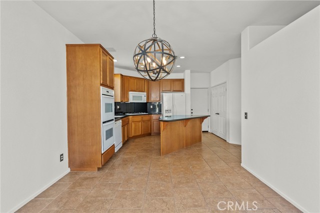 29513 Blake Way, Canyon Country CA: https://media.crmls.org/medias/16063eeb-1acf-4198-b173-124900389ac3.jpg