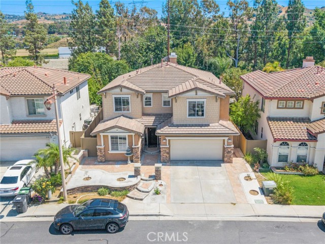 8180 E Brookdale Lane, Anaheim Hills CA: https://media.crmls.org/medias/1606f9e5-d503-4a75-93da-15382ac9217c.jpg