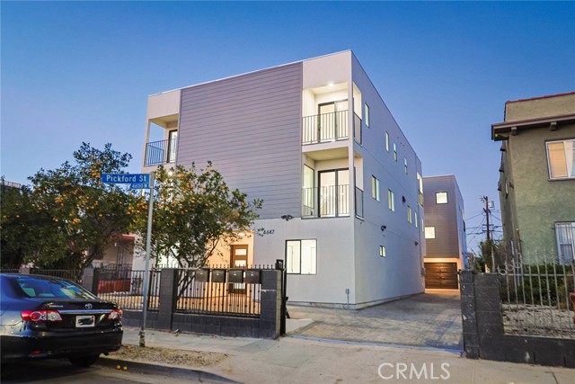 Detail Gallery Image 5 of 36 For 4649 Pickford, Los Angeles,  CA 90019 - 4 Beds | 4 Baths