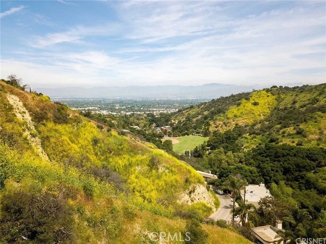 Detail Gallery Image 3 of 4 For 3601 Camino De La Cumbre, Sherman Oaks,  CA 91423 - – Beds | – Baths