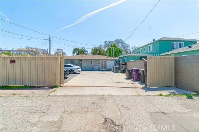 1731 E Wardlow Road, Long Beach CA: https://media.crmls.org/medias/16084ffc-d3fb-4148-a411-b6cb05510e4e.jpg