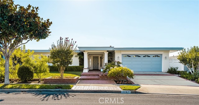 Detail Gallery Image 3 of 40 For 2707 Island View, Corona Del Mar,  CA 92625 - 4 Beds | 2/1 Baths