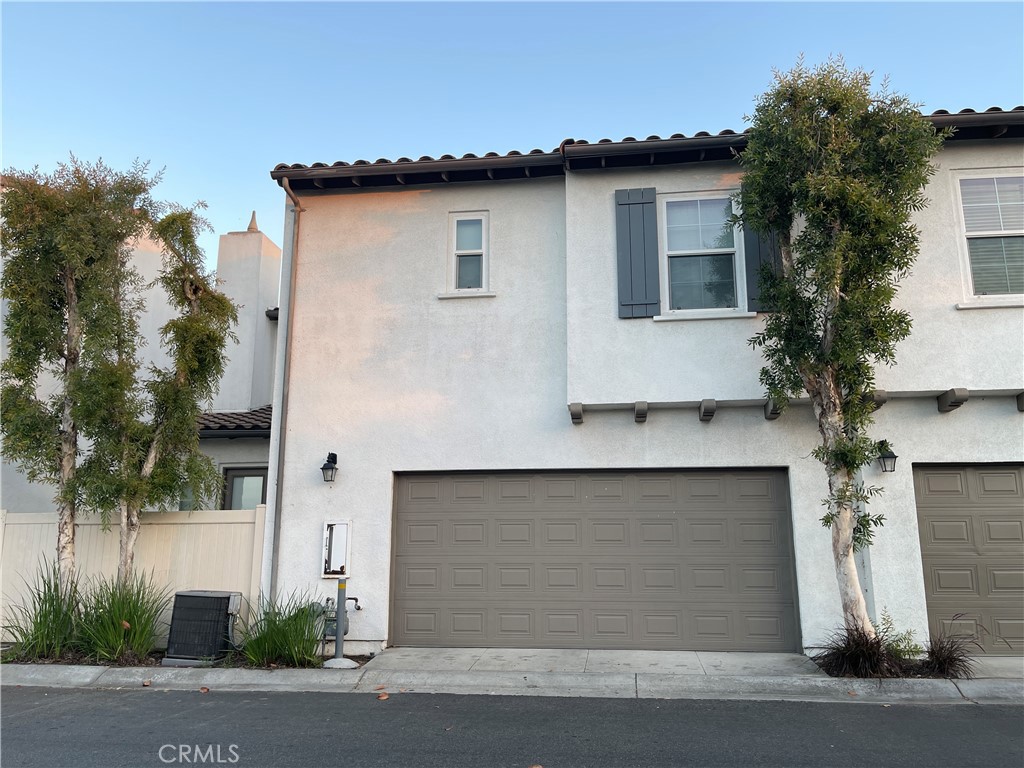 460 N Santa Maria