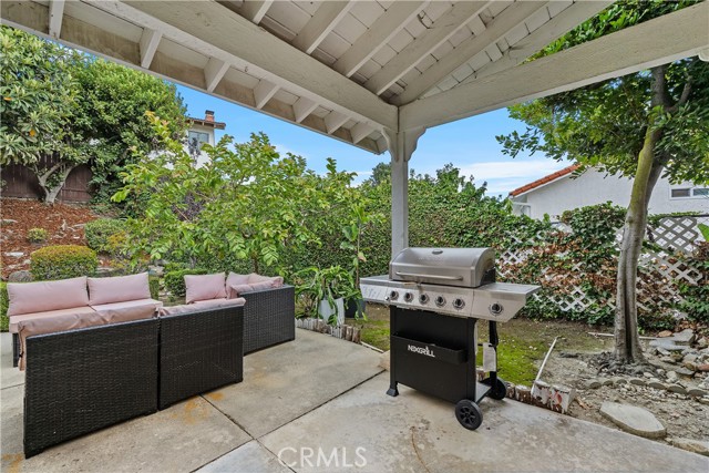 4077 Rousseau Lane, Palos Verdes Peninsula, California 90274, 3 Bedrooms Bedrooms, ,2 BathroomsBathrooms,Residential,For Sale,Rousseau,SB25236323
