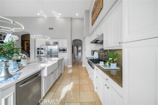 Detail Gallery Image 17 of 64 For 9 Hawthorne Ln, Coto de Caza,  CA 92679 - 4 Beds | 4/1 Baths