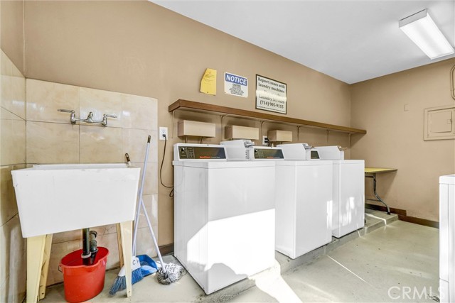 Detail Gallery Image 33 of 41 For 1135 Rosecrans 30a,  Fullerton,  CA 92833 - 2 Beds | 2 Baths