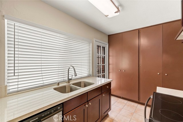 Detail Gallery Image 4 of 23 For 7100 Cerritos Ave #81,  Stanton,  CA 90680 - 2 Beds | 1 Baths
