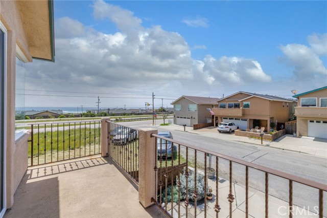 Detail Gallery Image 12 of 44 For 320 Sicily St, Morro Bay,  CA 93442 - 3 Beds | 2/1 Baths