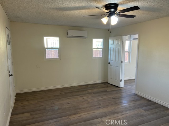 Detail Gallery Image 9 of 27 For 4832 Mitchell Ave, Riverside,  CA 92505 - 2 Beds | 2 Baths