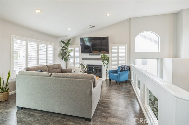 32 Carriage Drive, Lake Forest CA: https://media.crmls.org/medias/160b5f13-1bdd-4eee-b23a-9e92e4ca7911.jpg