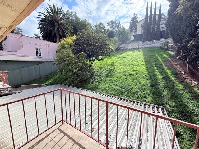 Detail Gallery Image 24 of 29 For 2575 Riverside Ter, Los Angeles,  CA 90039 - – Beds | – Baths