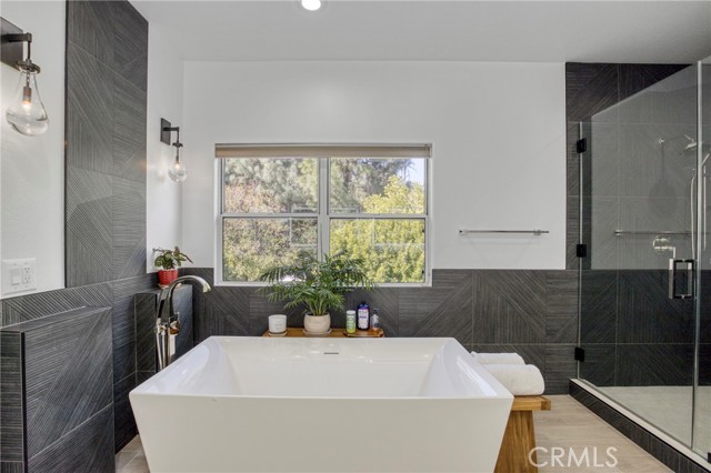 Detail Gallery Image 26 of 44 For 7439 Dorie Dr, West Hills,  CA 91307 - 5 Beds | 5 Baths