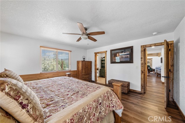 42728 Timberline Trail, Big Bear Lake CA: https://media.crmls.org/medias/160c3ad1-9ea5-4364-9739-9bb16f944aa2.jpg