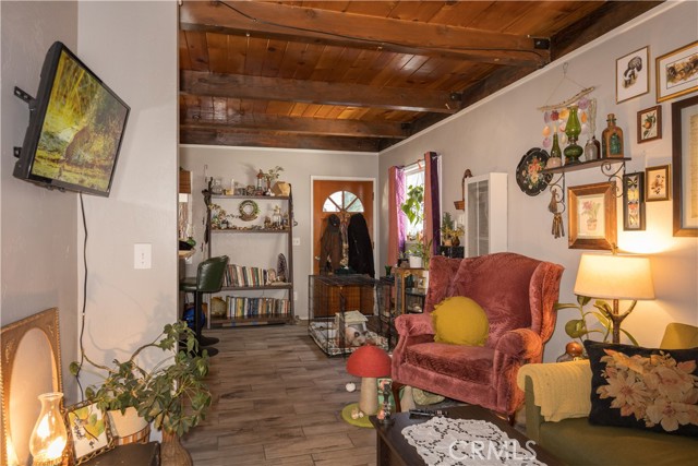 1025 W Country Club Boulevard, Big Bear City CA: https://media.crmls.org/medias/160d46a0-edd4-4040-b78b-18ca1ecf0031.jpg