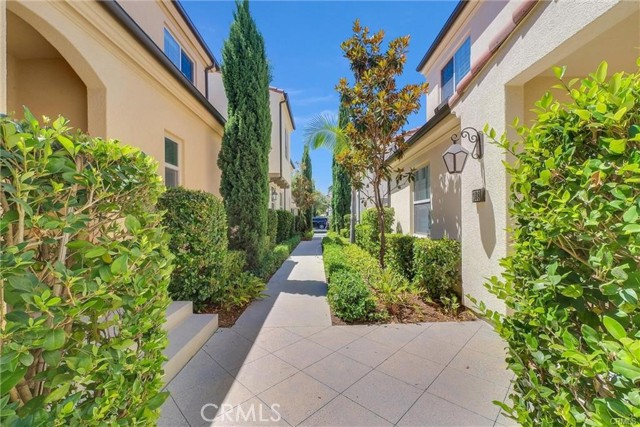 Detail Gallery Image 2 of 42 For 108 Barrington, Irvine,  CA 92618 - 4 Beds | 3/1 Baths