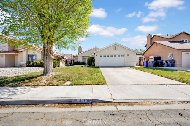 Detail Gallery Image 2 of 32 For 43730 San Francisco, Lancaster,  CA 93535 - 3 Beds | 2 Baths