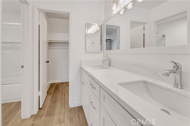 Detail Gallery Image 9 of 14 For 2646 Vista Del Oro, Newport Beach,  CA 92660 - 3 Beds | 3 Baths