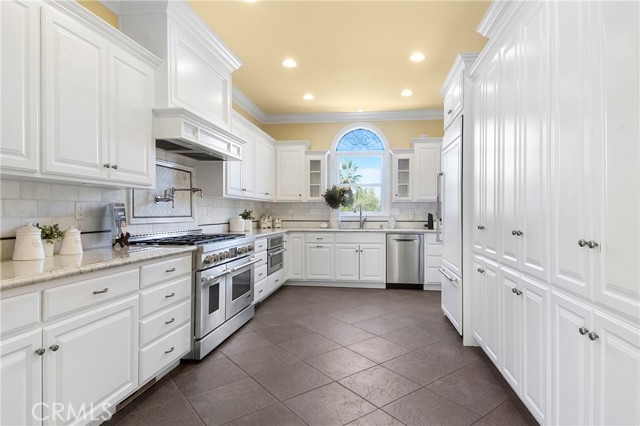 Detail Gallery Image 17 of 75 For 560 Terracina Bld, Redlands,  CA 92373 - 4 Beds | 4/1 Baths