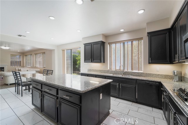 Detail Gallery Image 17 of 35 For 14355 English Setter St, Corona,  CA 92880 - 6 Beds | 4 Baths