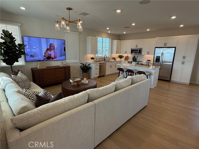 Detail Gallery Image 9 of 20 For 12768 Sila Way, Corona,  CA 92880 - 4 Beds | 4 Baths