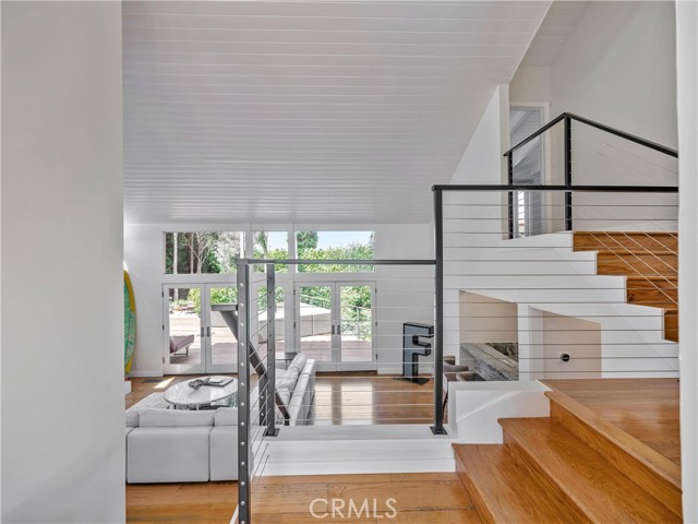 Detail Gallery Image 8 of 56 For 3635 Serra Rd, Malibu,  CA 90265 - 4 Beds | 3 Baths