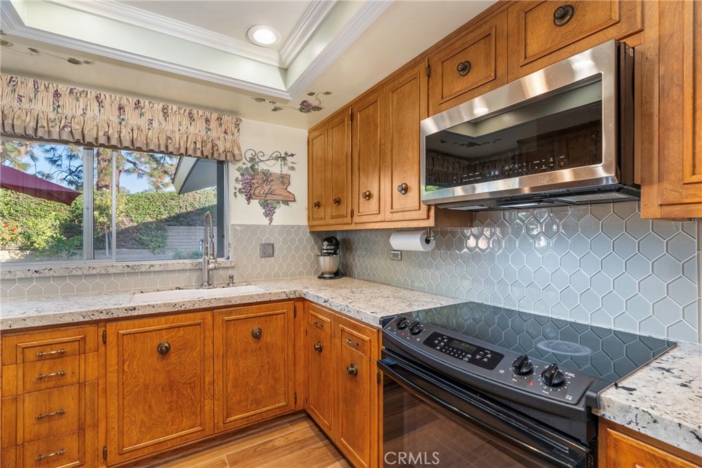 MLS #OC25261048 image #21