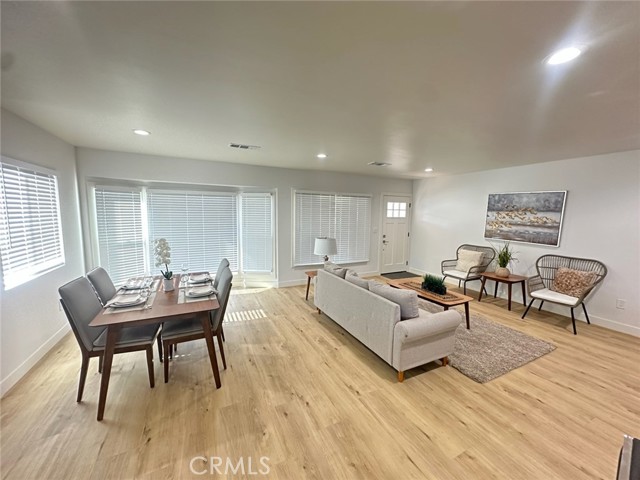 Detail Gallery Image 7 of 21 For 5344 Adenmoor, Lakewood,  CA 90713 - 3 Beds | 2 Baths