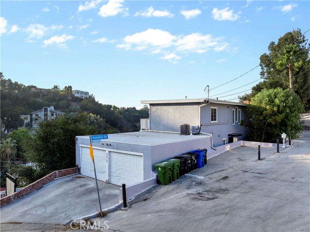 3617 Sunswept Drive, Studio City CA: https://media.crmls.org/medias/16123492-f787-45ba-b68e-50264356a0b0.jpg