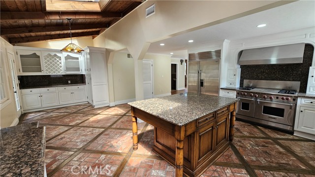Detail Gallery Image 5 of 53 For 30014 via Victoria, Rancho Palos Verdes,  CA 90275 - 5 Beds | 4/1 Baths
