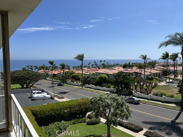View South (Catalina IS out There!!) View South (Catalina IS out There!!)
