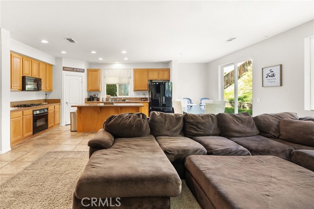 Detail Gallery Image 16 of 63 For 29778 Salmon St, Menifee,  CA 92584 - 5 Beds | 3 Baths