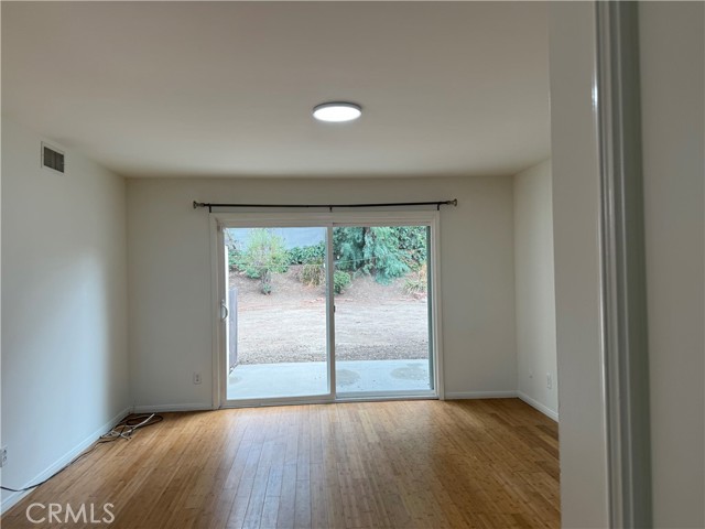 Detail Gallery Image 7 of 17 For 18801 Lassen, Northridge,  CA 91324 - 3 Beds | 2 Baths