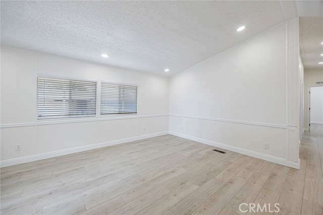 Detail Gallery Image 11 of 39 For 929 E Foothill Bld #140,  Upland,  CA 91786 - 3 Beds | 2 Baths