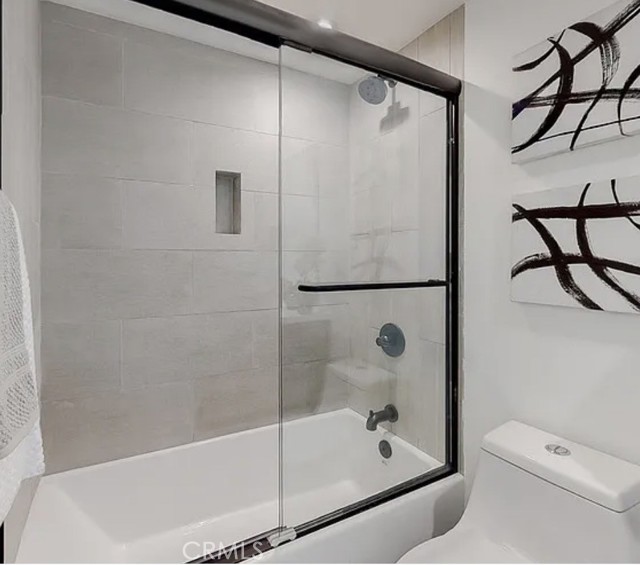 Detail Gallery Image 8 of 20 For 6344 Camellia #6346,  North Hollywood,  CA 91606 - 4 Beds | 3 Baths