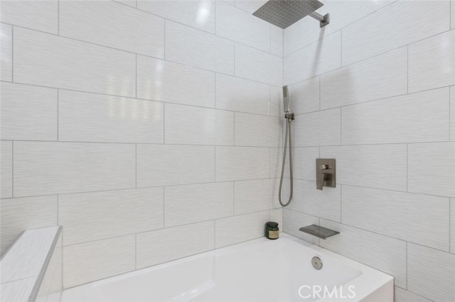 22444 Venido Road, Woodland Hills CA: https://media.crmls.org/medias/1613fc67-4f28-41e8-94bd-f26f0075320b.jpg
