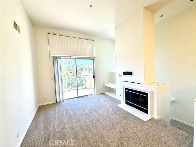 Detail Gallery Image 3 of 19 For 501 Tropea Aisle, Irvine,  CA 92606 - 3 Beds | 2 Baths