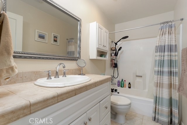 Detail Gallery Image 26 of 39 For 28375 Patricia Hill, Canyon Country,  CA 91387 - 5 Beds | 2/1 Baths