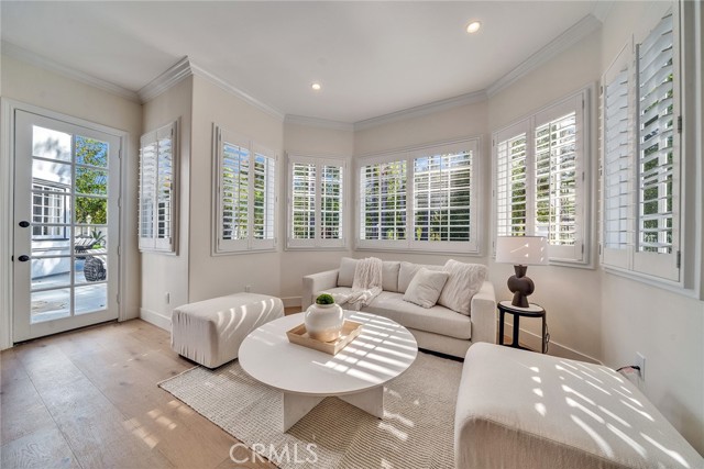 5451 Newcastle Lane, Calabasas CA: https://media.crmls.org/medias/161565a8-0b5b-4268-9a4a-d7e0aed0f710.jpg