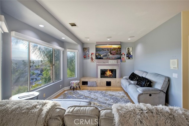 Detail Gallery Image 54 of 68 For 28856 Yosemite Pl, Canyon Lake,  CA 92587 - 3 Beds | 3/1 Baths