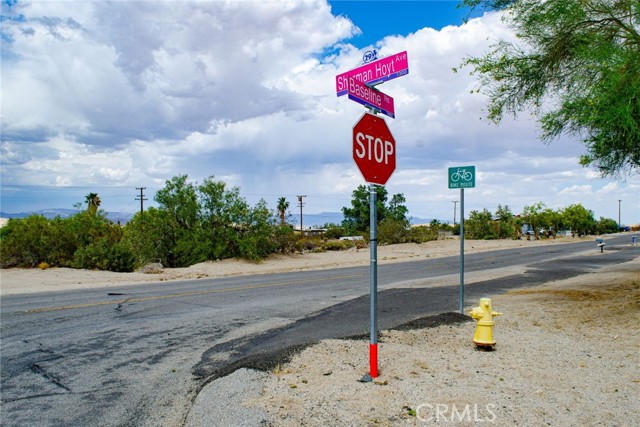 Detail Gallery Image 3 of 8 For 74908 Baseline Rd, Twentynine Palms,  CA 92277 - – Beds | – Baths