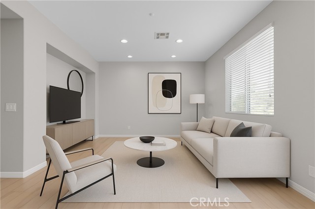 5637 Como Circle, Woodland Hills CA: https://media.crmls.org/medias/1616327f-5f3d-4b75-a7a3-0429bf3240e3.jpg