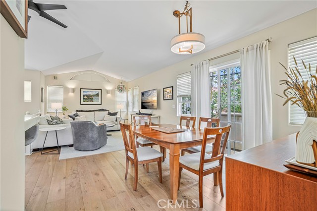 1034 Isabella Avenue, Coronado CA: https://media.crmls.org/medias/1617bd2a-6e2b-4c2b-b784-1afa8ed4d043.jpg