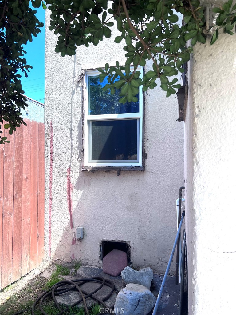 https://media.crmls.org/medias/1618412e-0e17-4e51-a783-68b6d89870d1.jpg?preset=X-Large